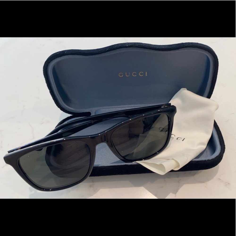 GUCCI SUNGLASSES